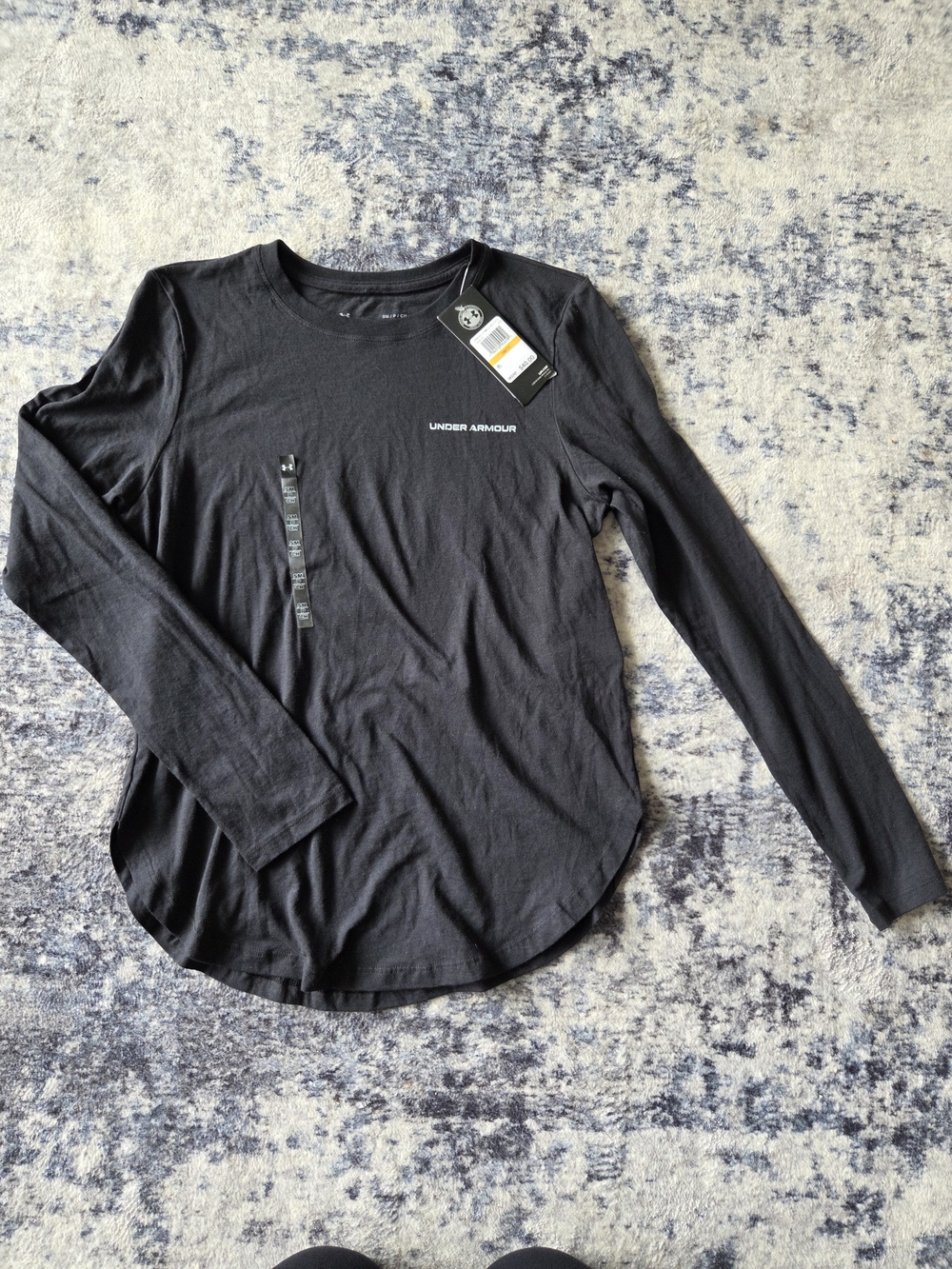 Under Armour Women's Black Long Sleeve Tee